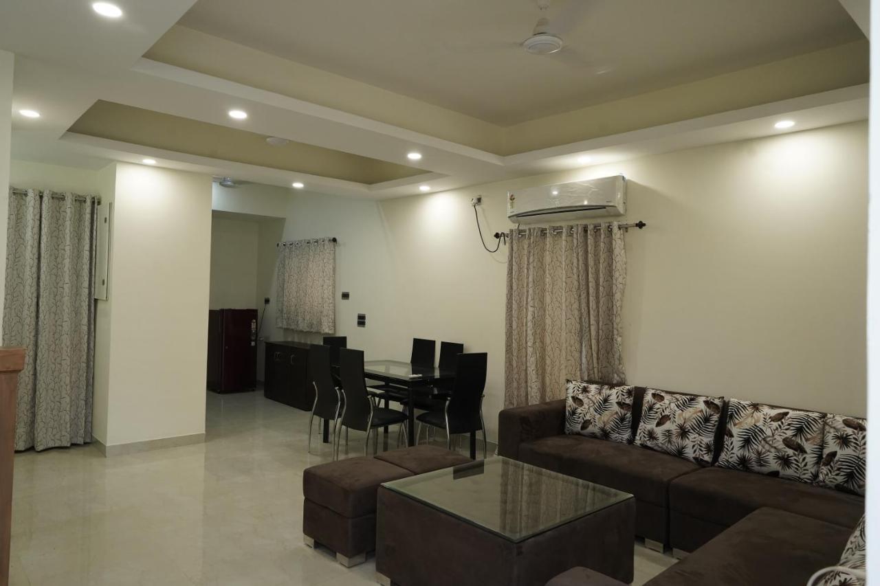 Madhav Kuteer B- 34 Vrindāvan Exterior foto